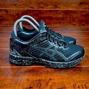 ASICS Gel Noosa Tri 11 women’s 6 Black